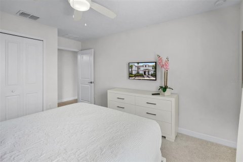 Townhouse in Davenport, Florida 4 bedrooms, 176.7 sq.m. № 1777922 - photo 21