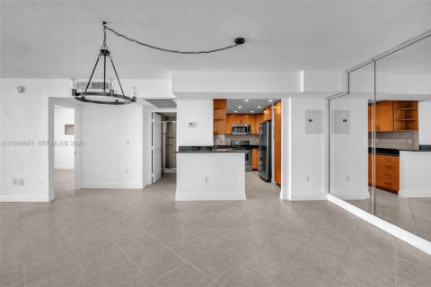 Copropriété à louer à Bay Harbor Islands, Floride: 1 chambre, 88.26 m2 № 2262986 - photo 9