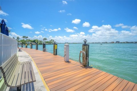 Copropriété à louer à Bay Harbor Islands, Floride: 1 chambre, 88.26 m2 № 2262986 - photo 22