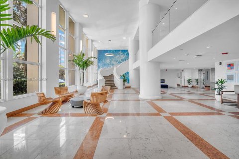 Copropriété à louer à Bay Harbor Islands, Floride: 1 chambre, 88.26 m2 № 2262986 - photo 25