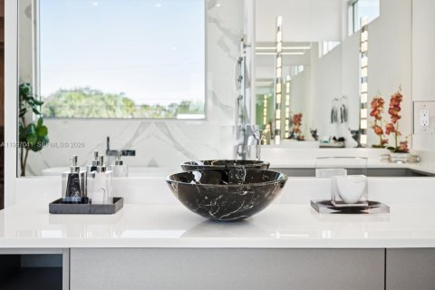 House in Jupiter, Florida 5 bedrooms, 466.74 sq.m. № 2059023 - photo 30