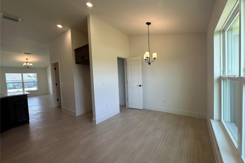 Casa en venta en Oxford, Florida, 4 dormitorios, 169.08 m2 № 2131578 - foto 8