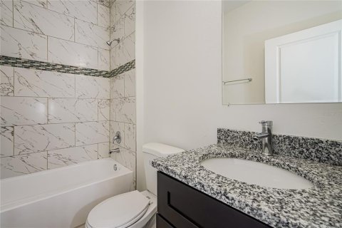 Villa ou maison à louer à Kissimmee, Floride: 4 chambres, 146.79 m2 № 2112966 - photo 8