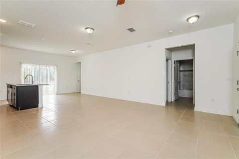 Villa ou maison à louer à Kissimmee, Floride: 4 chambres, 146.79 m2 № 2112966 - photo 7