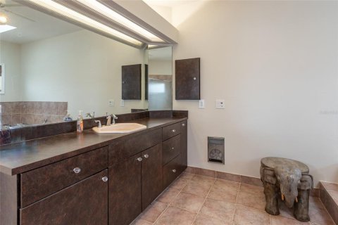 House in Palm Coast, Florida 3 bedrooms, 271 sq.m. № 1608987 - photo 23