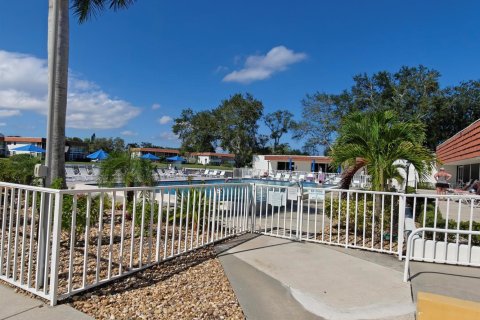 Condo in Stuart, Florida, 1 bedroom № 2082011 - photo 7