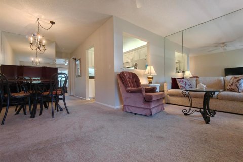 Condo in Stuart, Florida, 1 bedroom № 2082011 - photo 24