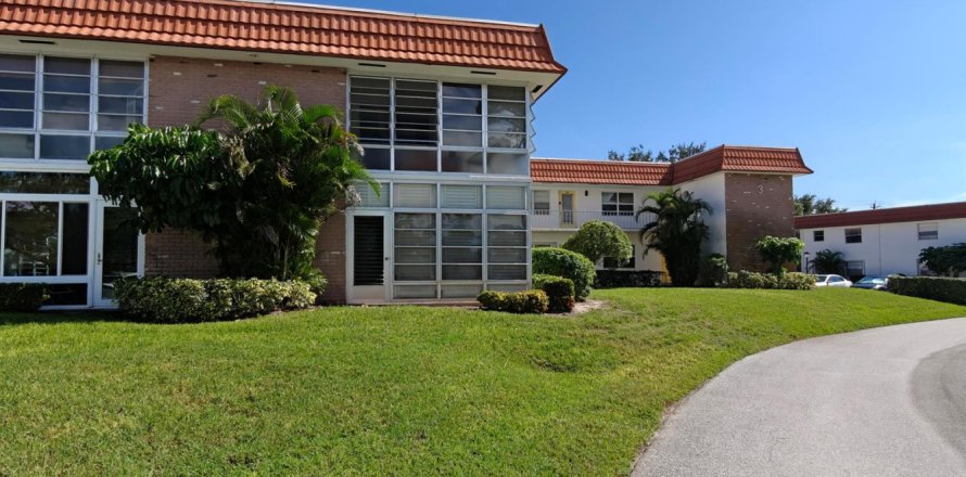 Condo in Stuart, Florida, 1 bedroom № 2082011
