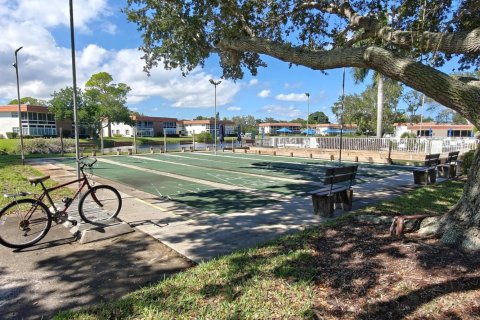 Condo in Stuart, Florida, 1 bedroom № 2082011 - photo 11