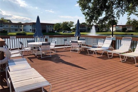 Condo in Stuart, Florida, 1 bedroom № 2082011 - photo 6