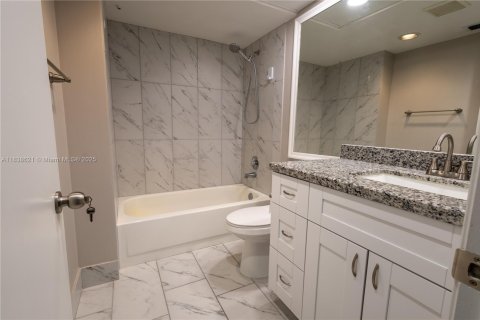 Copropriété à vendre à Pembroke Pines, Floride: 2 chambres, 110.74 m2 № 1827605 - photo 12