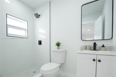 House in Miami, Florida 3 bedrooms, 53.51 sq.m. № 1973181 - photo 9