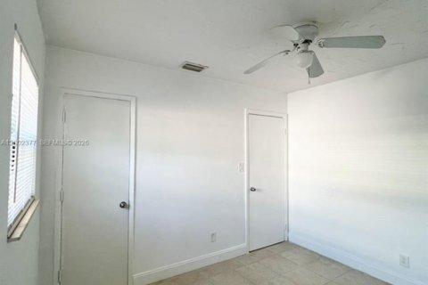 Casa en venta en Lauderhill, Florida, 3 dormitorios, 101.54 m2 № 2066562 - foto 9