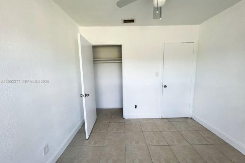Casa en venta en Lauderhill, Florida, 3 dormitorios, 101.54 m2 № 2066562 - foto 11