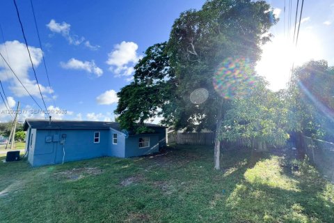 Casa en venta en Lauderhill, Florida, 3 dormitorios, 101.54 m2 № 2066562 - foto 3