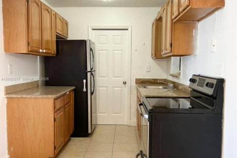 Casa en venta en Lauderhill, Florida, 3 dormitorios, 101.54 m2 № 2066562 - foto 5