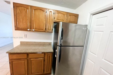 Casa en venta en Lauderhill, Florida, 3 dormitorios, 101.54 m2 № 2066562 - foto 6