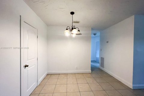 Casa en venta en Lauderhill, Florida, 3 dormitorios, 101.54 m2 № 2066562 - foto 17