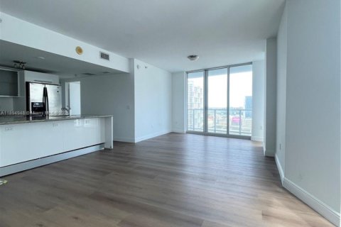 Condo in Miami, Florida, 3 bedrooms  № 2042696 - photo 7