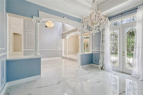 House in Windermere, Florida 5 bedrooms, 452.99 sq.m. № 2207787 - photo 13