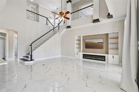 House in Windermere, Florida 5 bedrooms, 452.99 sq.m. № 2207787 - photo 19