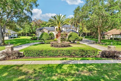 House in Windermere, Florida 5 bedrooms, 452.99 sq.m. № 2207787 - photo 3