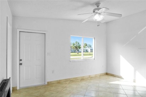 House in Punta Gorda, Florida 4 bedrooms, 136.01 sq.m. № 1530825 - photo 5