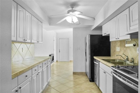 House in Punta Gorda, Florida 4 bedrooms, 136.01 sq.m. № 1530825 - photo 14