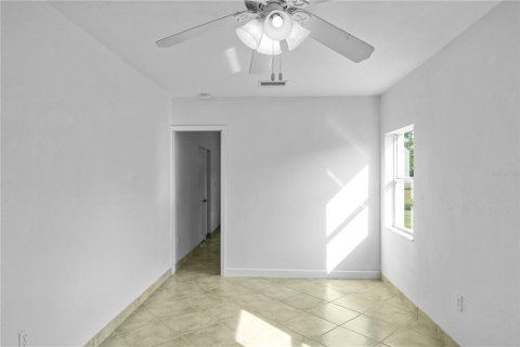 House in Punta Gorda, Florida 4 bedrooms, 136.01 sq.m. № 1530825 - photo 21