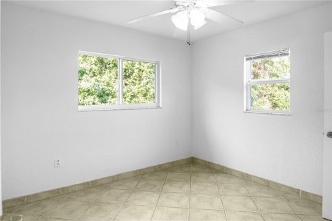 House in Punta Gorda, Florida 4 bedrooms, 136.01 sq.m. № 1530825 - photo 8