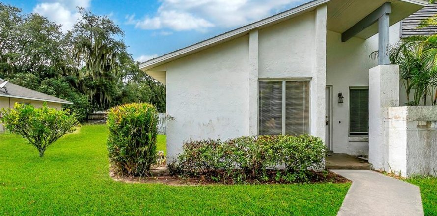 Apartment in Orlando, Florida 2 bedrooms, 75.99 sq.m. № 2277312
