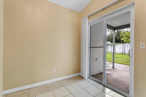 Apartment in Orlando, Florida 2 bedrooms, 75.99 sq.m. № 2277312 - photo 8