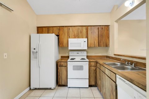 Apartment in Orlando, Florida 2 bedrooms, 75.99 sq.m. № 2277312 - photo 5