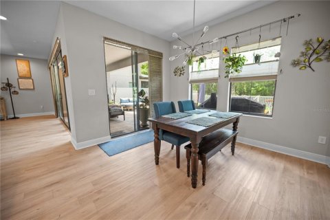 Casa en venta en Fish Hawk, Florida, 5 dormitorios, 320.33 m2 № 2128122 - foto 13