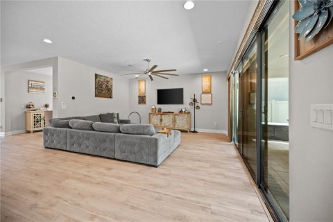 Casa en venta en Fish Hawk, Florida, 5 dormitorios, 320.33 m2 № 2128122 - foto 16