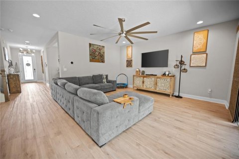 Casa en venta en Fish Hawk, Florida, 5 dormitorios, 320.33 m2 № 2128122 - foto 17