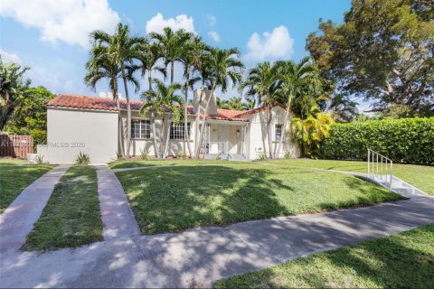 Casa en alquiler en Miami, Florida, 4 dormitorios, 219.25 m2 № 2152474 - foto 3
