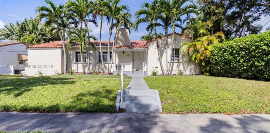 Casa en Miami, Florida 4 dormitorios, 219.25 m2 № 2152474