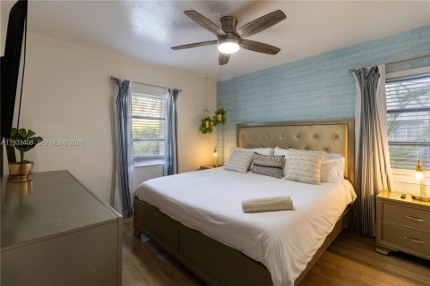 Casa en alquiler en Miami, Florida, 4 dormitorios, 219.25 m2 № 2152474 - foto 12