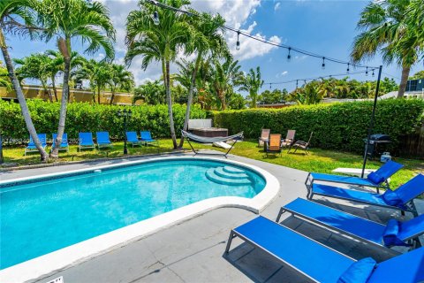 Casa en alquiler en Miami, Florida, 4 dormitorios, 219.25 m2 № 2152474 - foto 28