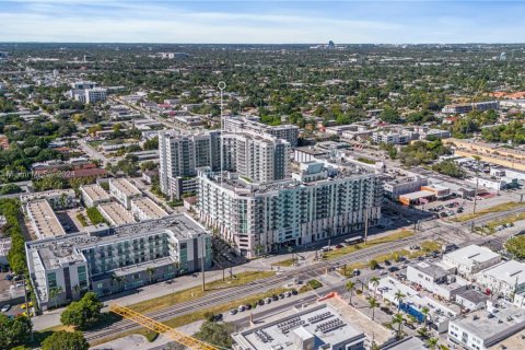 Condo in Hollywood, Florida, 2 bedrooms  № 1850889 - photo 24