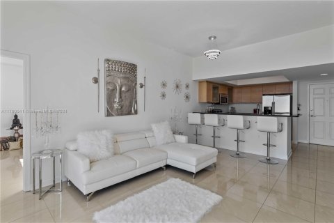 Condo in Hollywood, Florida, 2 bedrooms  № 1850889 - photo 6