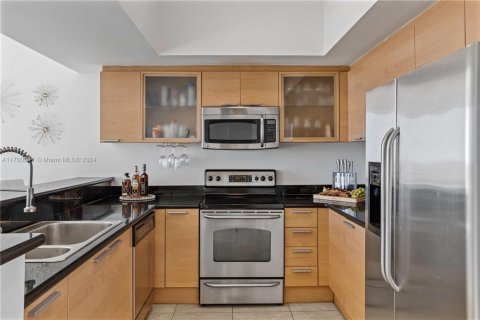Condo in Hollywood, Florida, 2 bedrooms  № 1850889 - photo 9