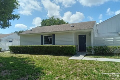 Villa ou maison à Miami, Floride 2 chambres, 79.15 m2 № 1963247