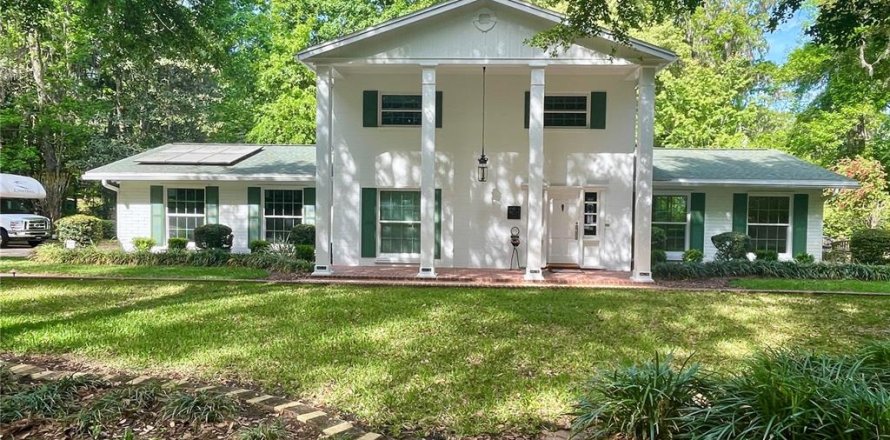 Villa ou maison à Gainesville, Floride 4 chambres, 272.58 m2 № 2125060