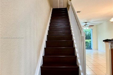 Adosado en alquiler en Riviera Beach, Florida, 2 dormitorios, 113.99 m2 № 1929112 - foto 18