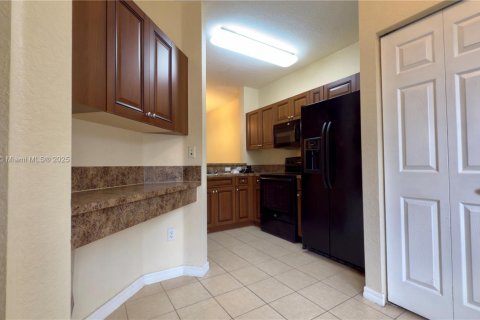 Adosado en alquiler en Riviera Beach, Florida, 2 dormitorios, 113.99 m2 № 1929112 - foto 1