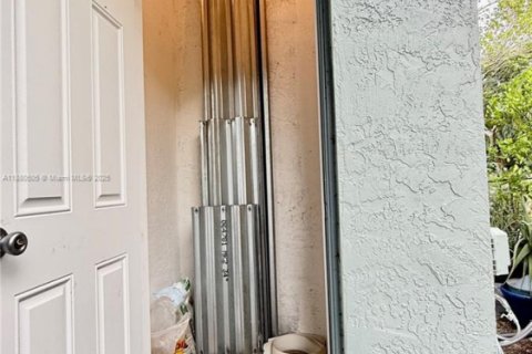 Adosado en alquiler en Riviera Beach, Florida, 2 dormitorios, 113.99 m2 № 1929112 - foto 17