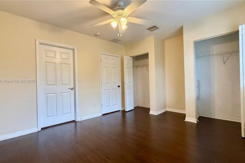 Adosado en alquiler en Riviera Beach, Florida, 2 dormitorios, 113.99 m2 № 1929112 - foto 22