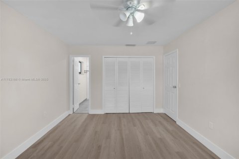 House in Sunrise, Florida 3 bedrooms, 126.72 sq.m. № 1756593 - photo 25